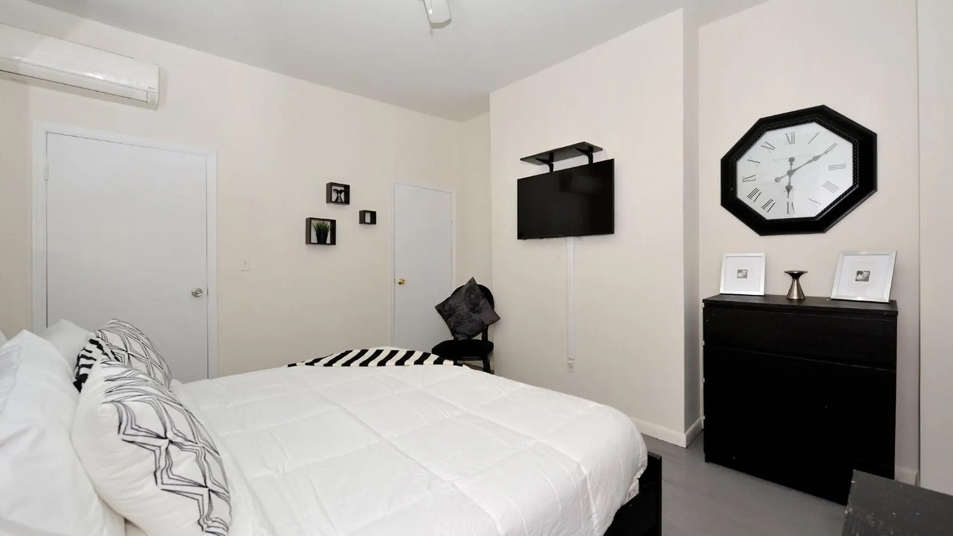 Amazing 3 Bedroom 1 Bath Apartment New York 0*,