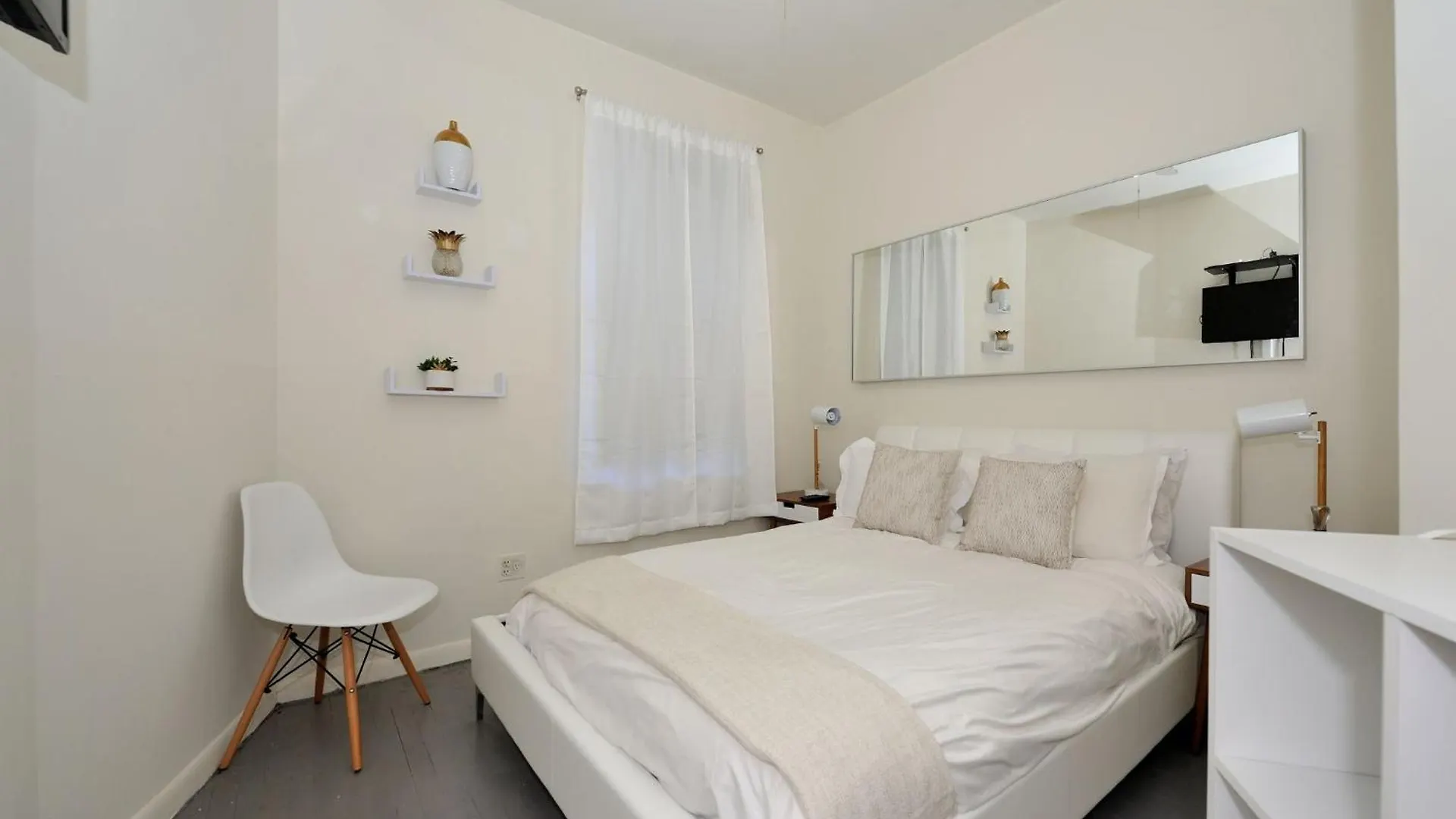 Amazing 3 Bedroom 1 Bath Apartment New York
